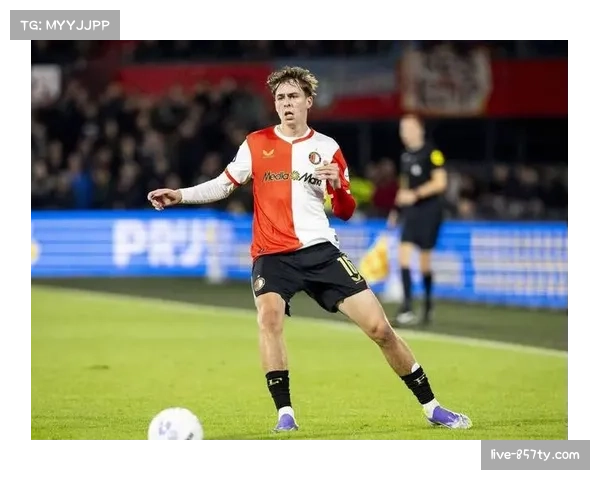 费耶诺德领跑荷甲积分榜，赫拉克勒斯深陷降级区挣扎